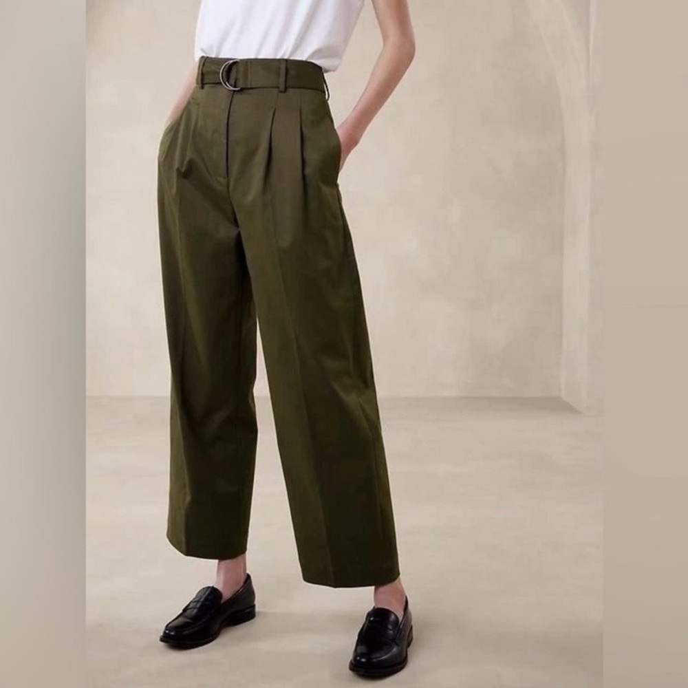 Banana Republic Olive Green Ankle Length Chino Pants